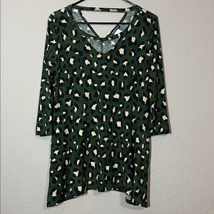 HEIMISH USA Green and Black Patterned Top NWOT